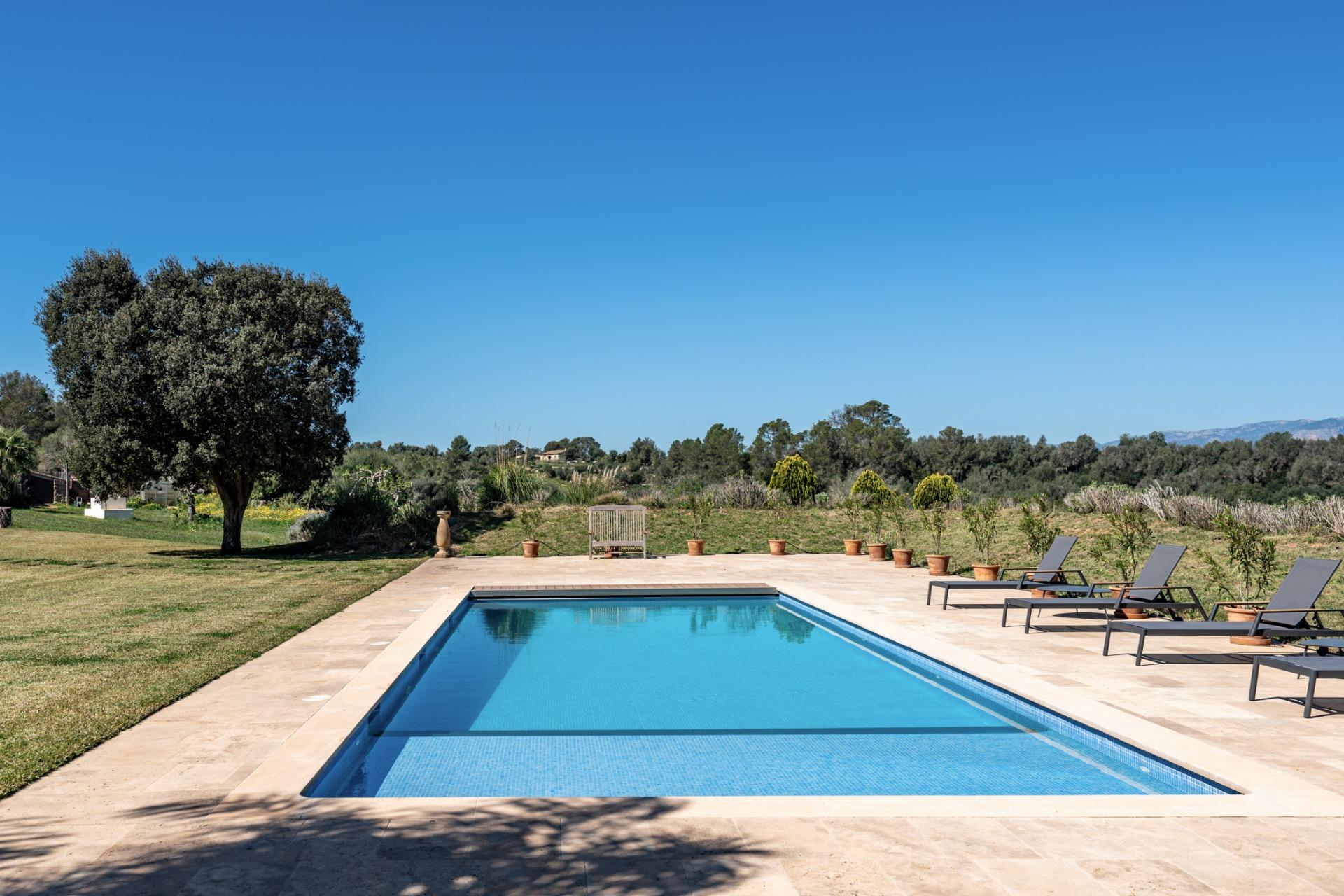Exquisita casa de campo: refugio con piscina rodeado de naturaleza entre Llubí y Costitx