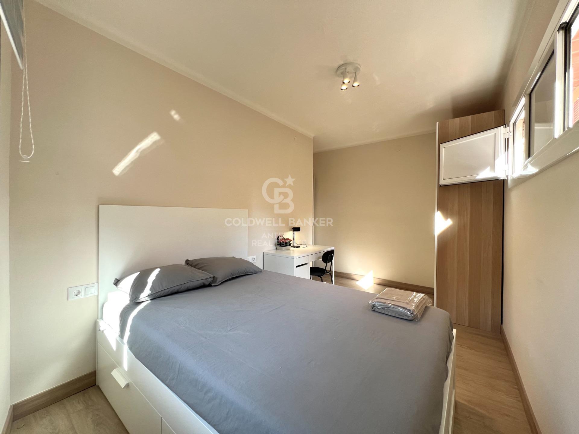 Jasne i przytulne odnowione mieszkanie w Barcelonie