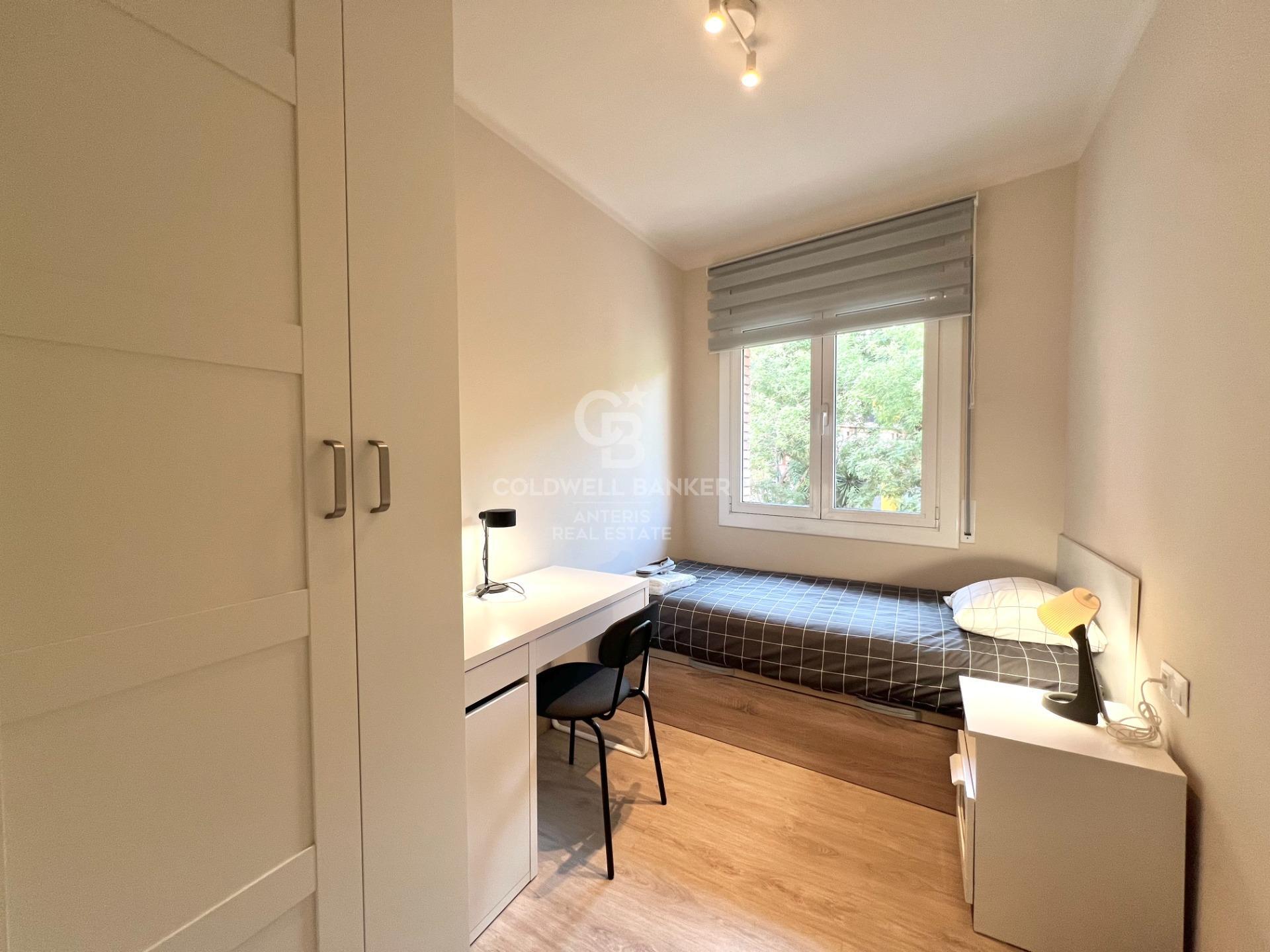 Jasne i przytulne odnowione mieszkanie w Barcelonie