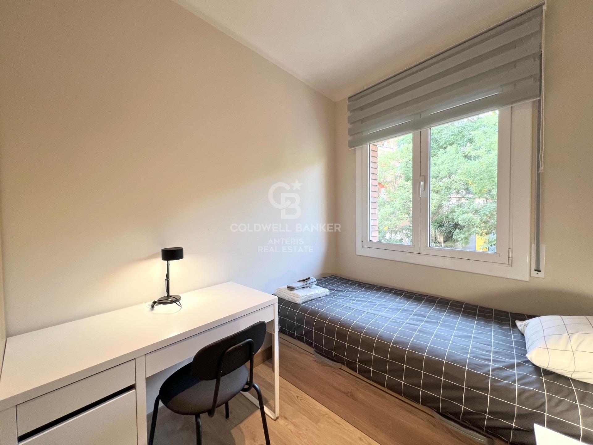 Jasne i przytulne odnowione mieszkanie w Barcelonie