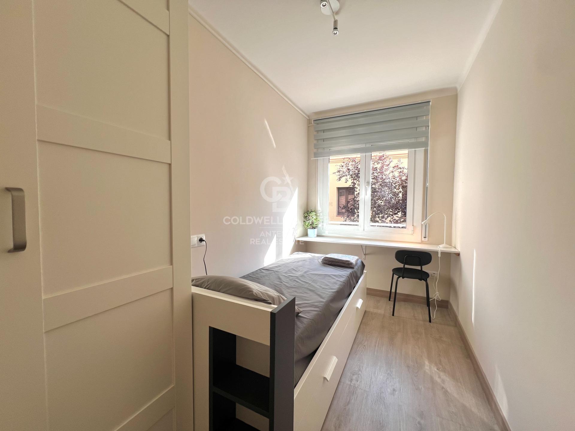 Jasne i przytulne odnowione mieszkanie w Barcelonie