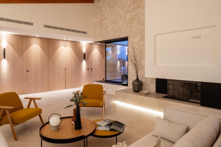 Impeccable, modern country estate with pool on a large plot in Campos