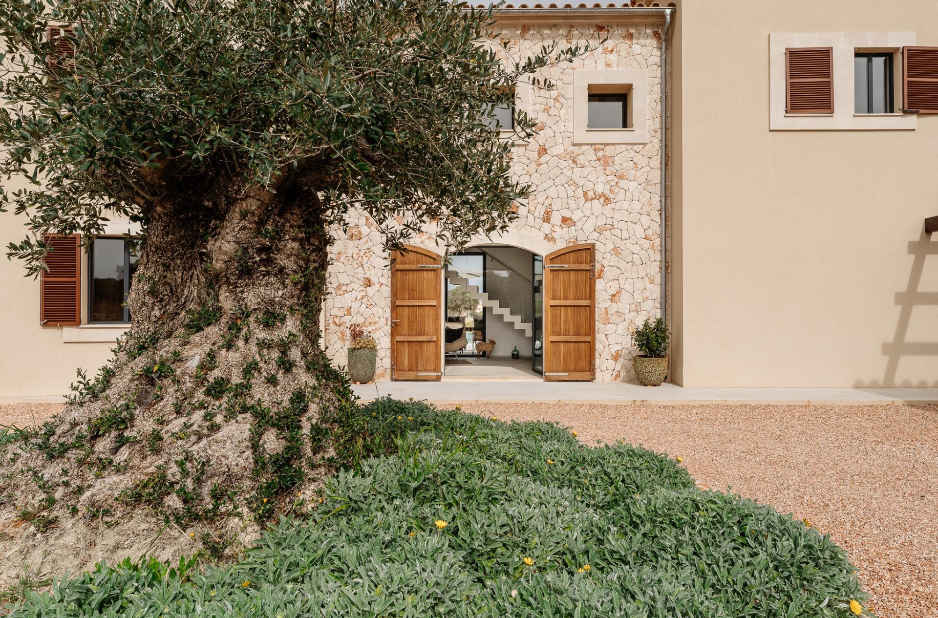 Moderna casa de campo en excelente estado en estilo tradicional entre Campos y la playa natural Es T