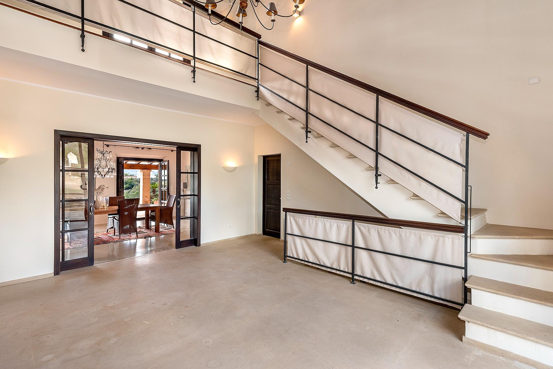 Timelessly elegant country house with sea views near Portocolom