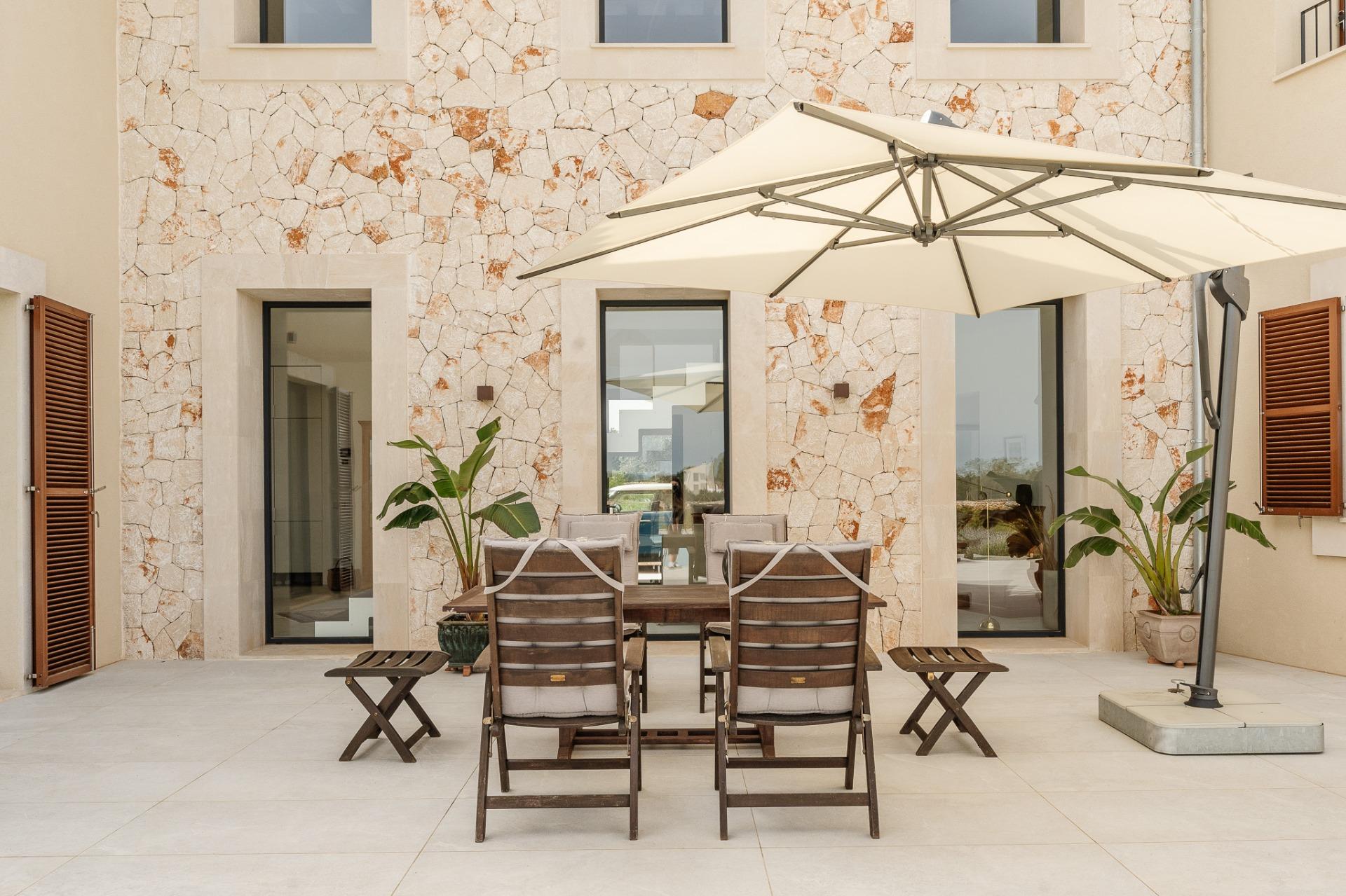 Moderna casa de campo en excelente estado en estilo tradicional entre Campos y la playa natural Es T