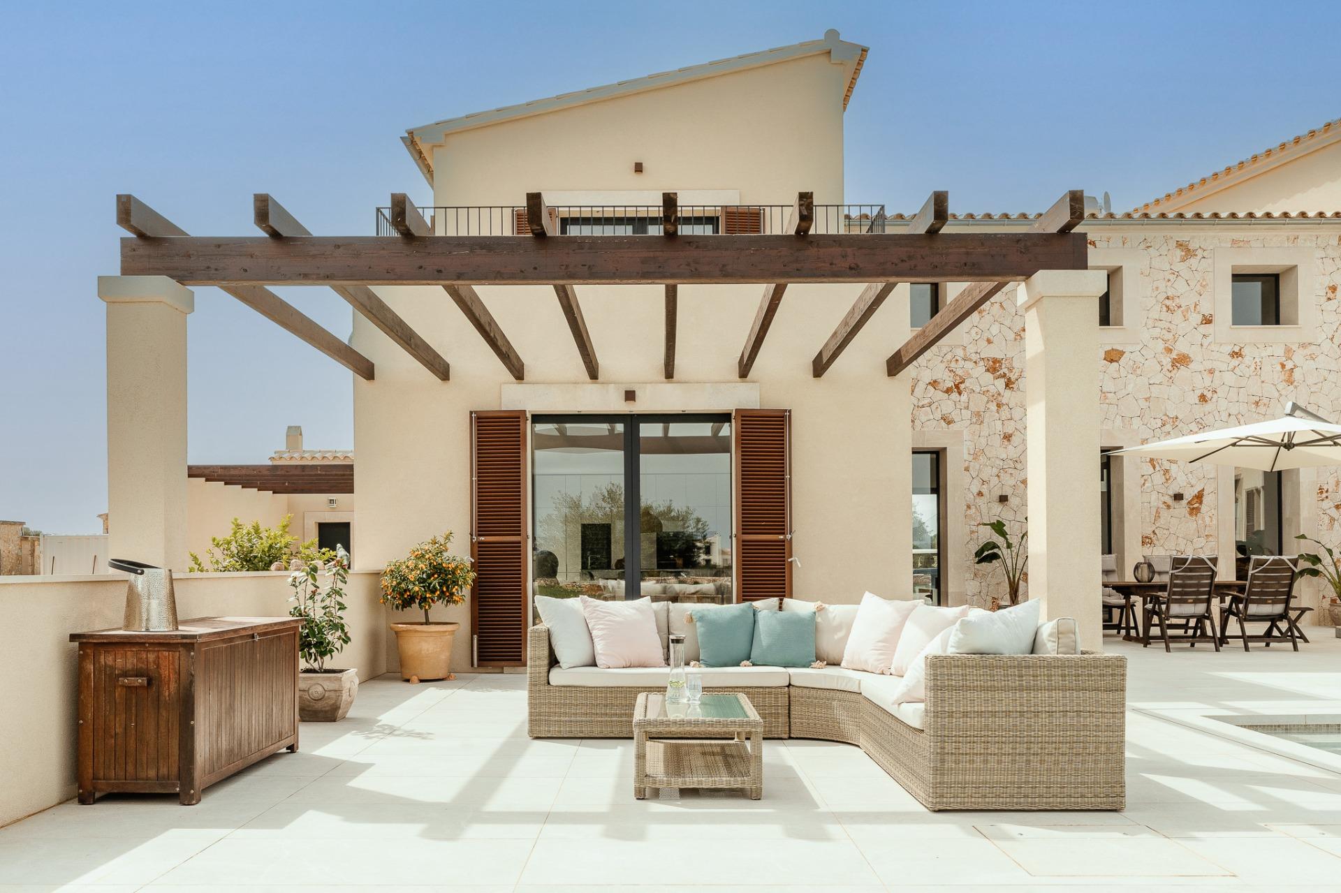 Moderna casa de campo en excelente estado en estilo tradicional entre Campos y la playa natural Es T