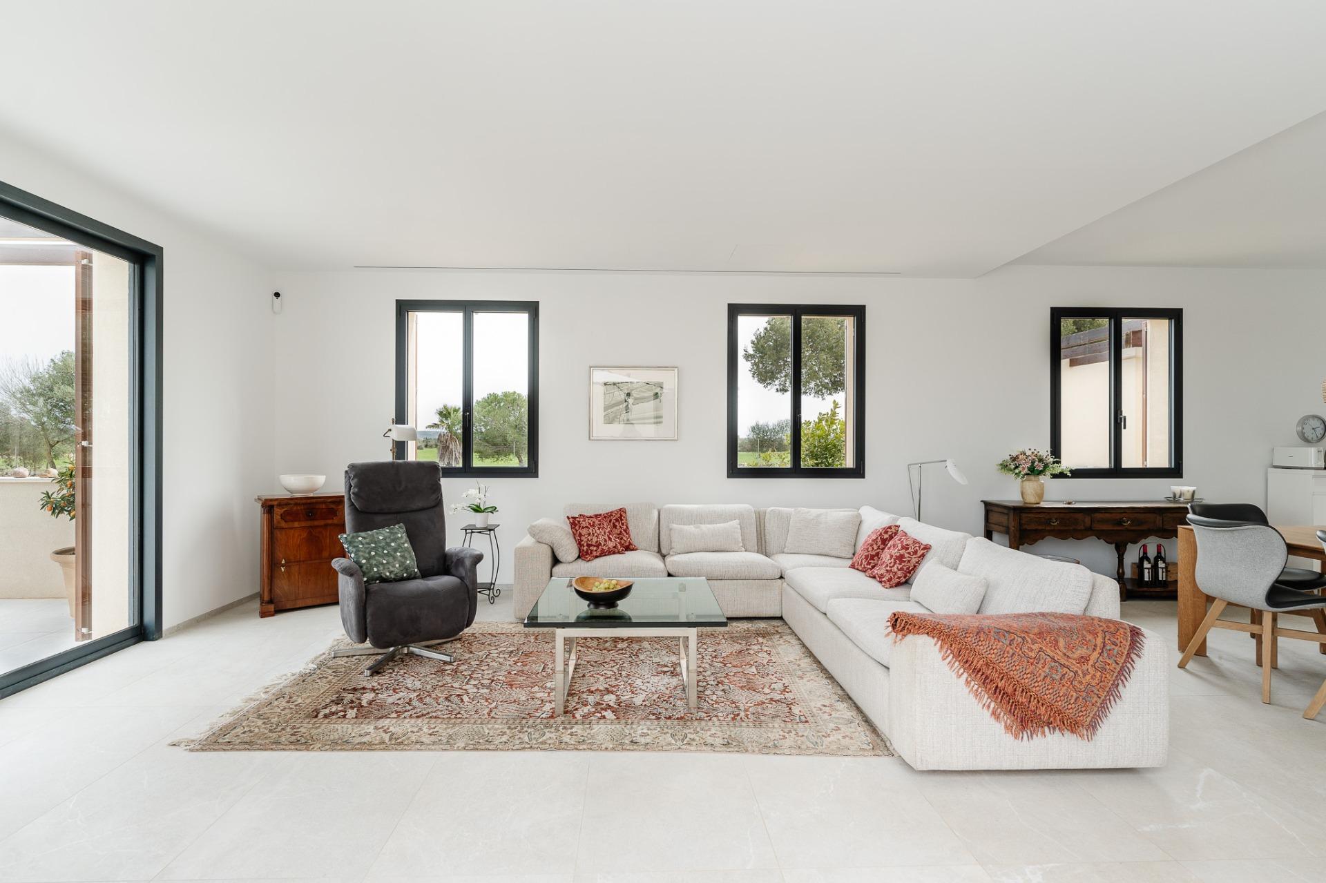 Moderna casa de campo en excelente estado en estilo tradicional entre Campos y la playa natural Es T