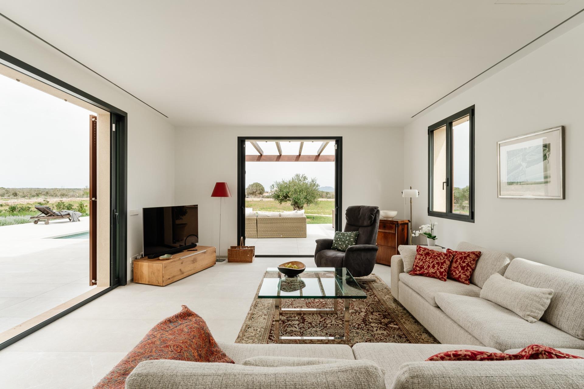 Moderna casa de campo en excelente estado en estilo tradicional entre Campos y la playa natural Es T