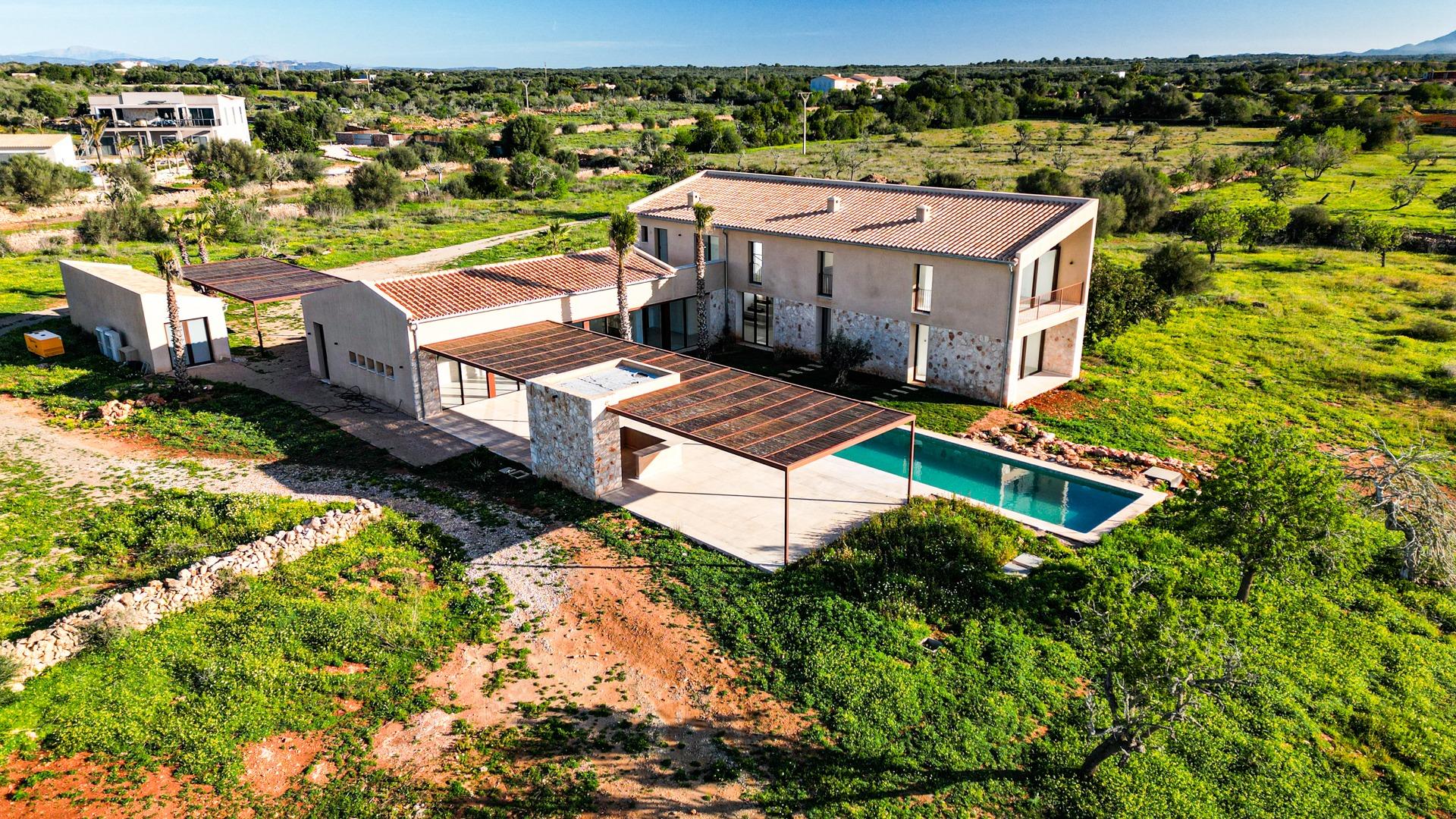 Stylish, newly built country house with swimming pool and panoramic views in Ses Salines