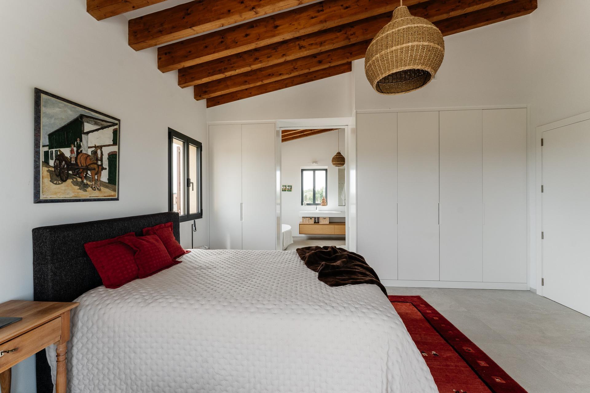 Moderna casa de campo en excelente estado en estilo tradicional entre Campos y la playa natural Es T