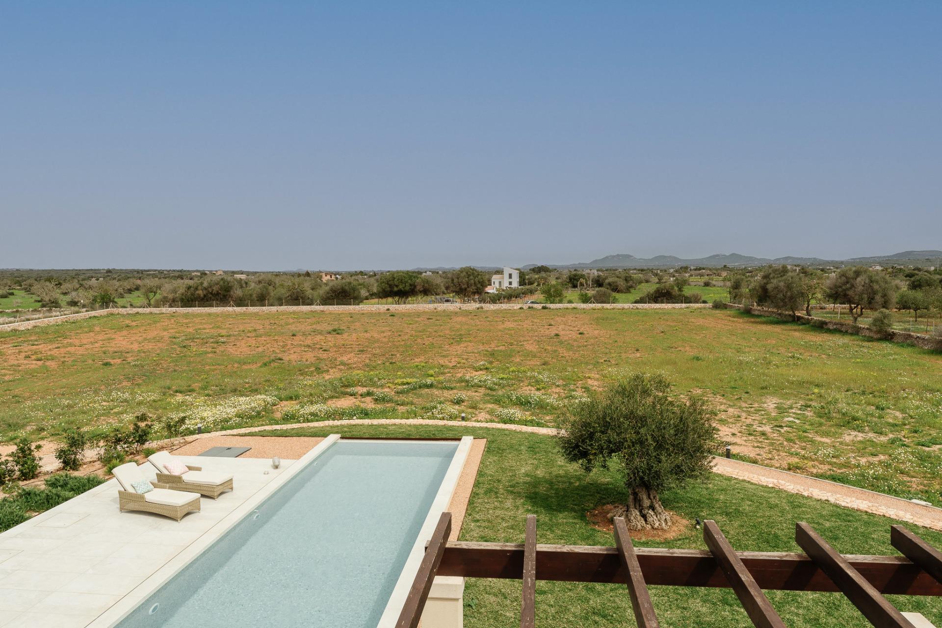 Moderna casa de campo en excelente estado en estilo tradicional entre Campos y la playa natural Es T