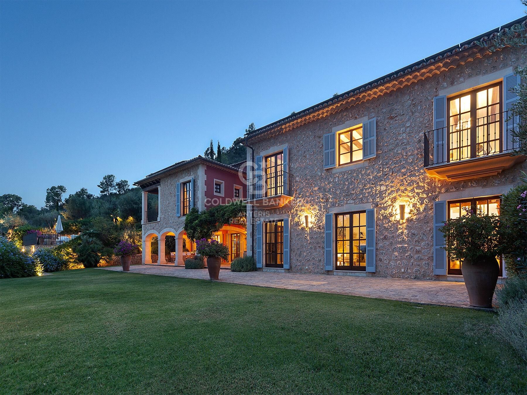 Impresionante propiedad rural con apartamento de invitados y permiso de alquiler vacacional cerca de