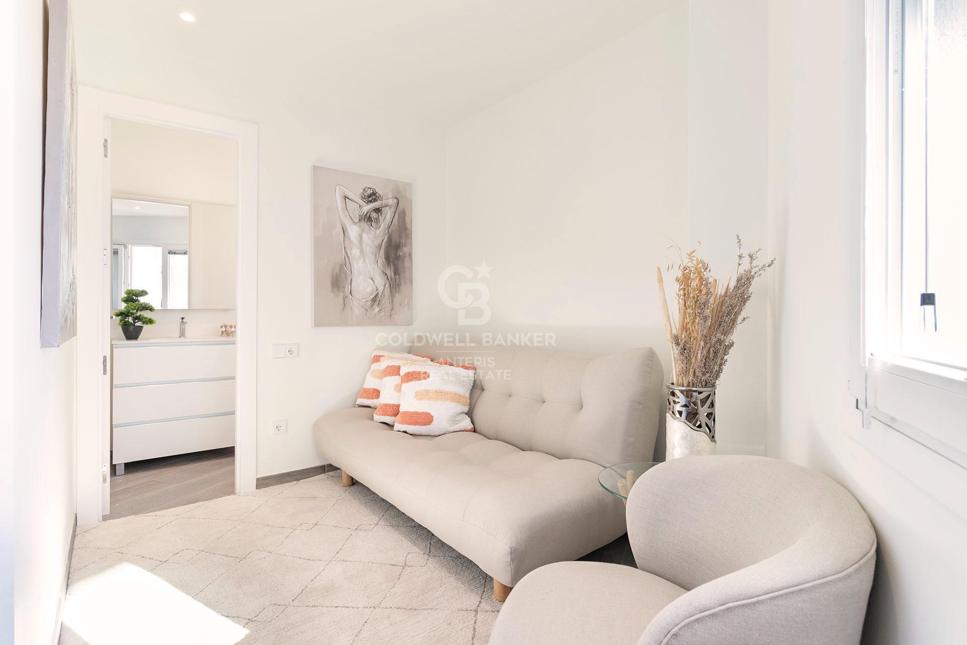 Elegante apartamento con vistas al mar en la playa de Cala Mayor