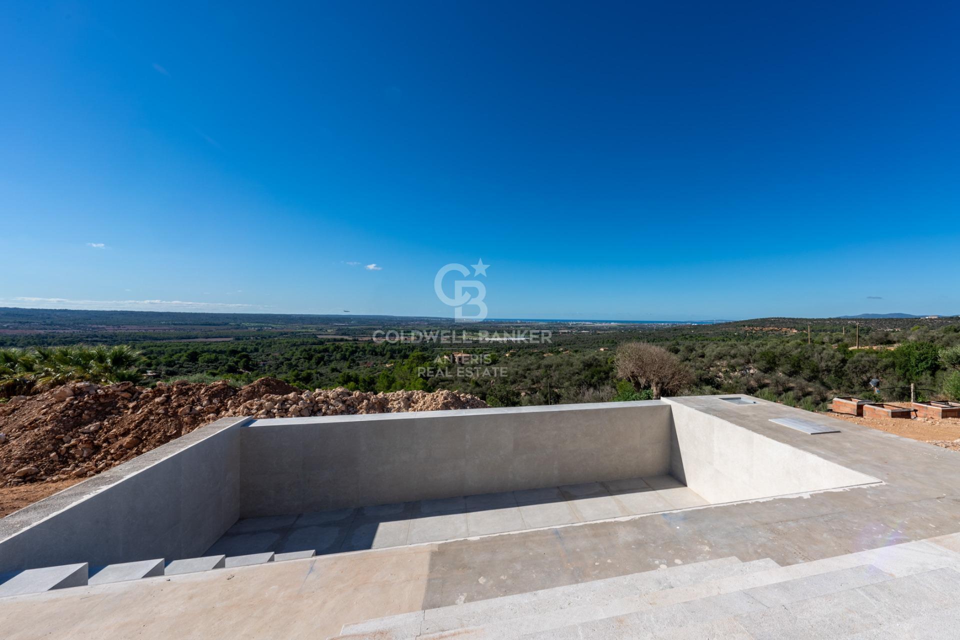 Elegante propiedad a estrenar con piscina e impresionantes vistas panorámicas en Puntiró