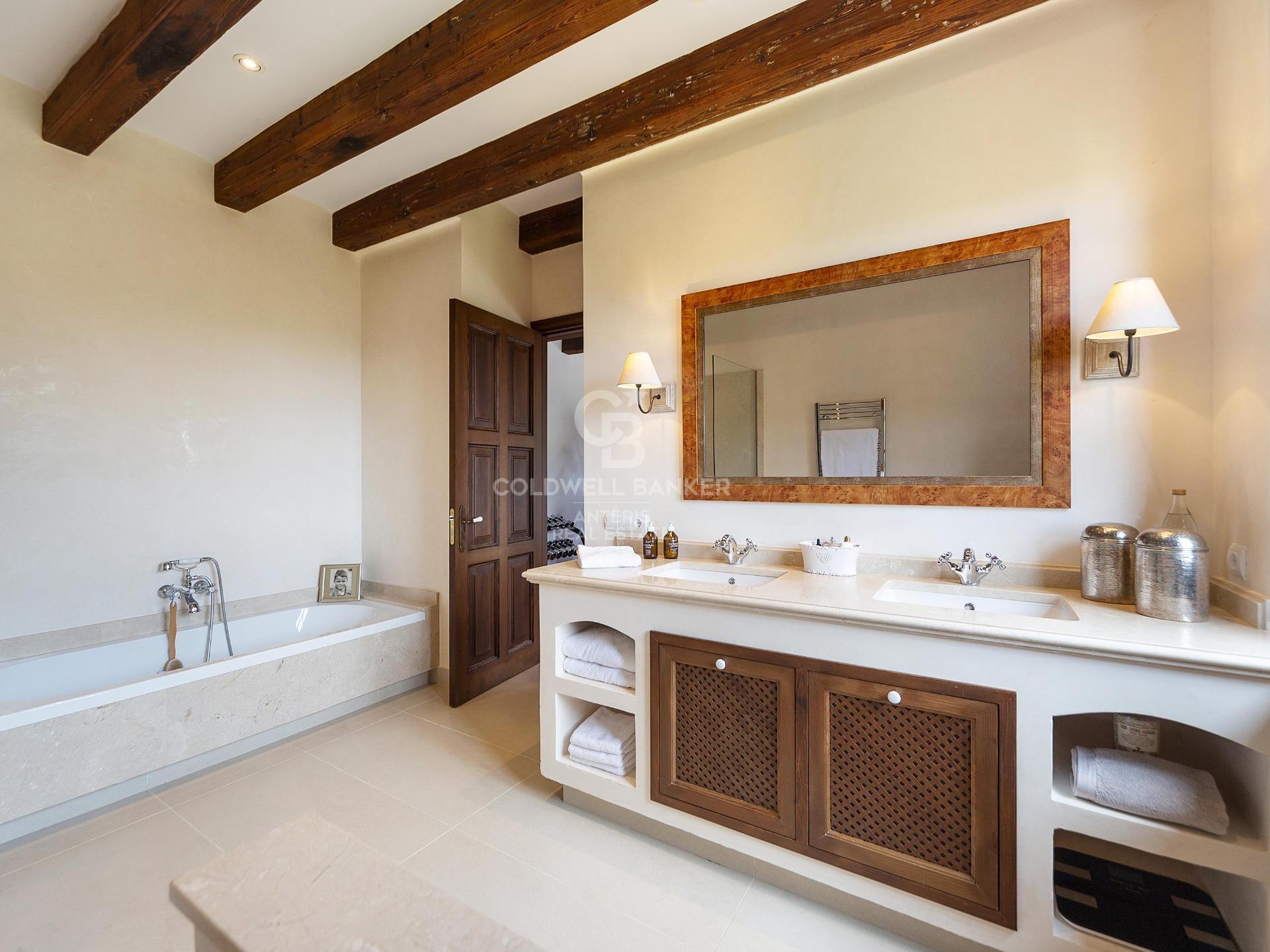 Impresionante propiedad rural con apartamento de invitados y permiso de alquiler vacacional cerca de