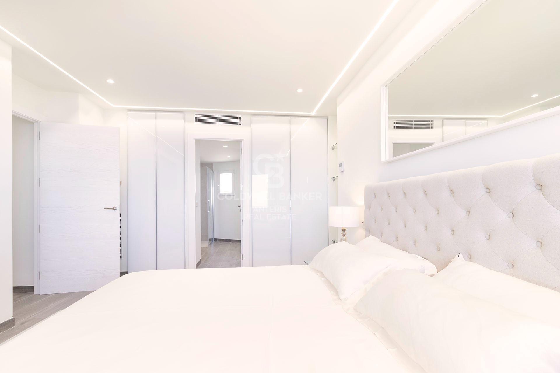 Elegante apartamento con vistas al mar en la playa de Cala Mayor