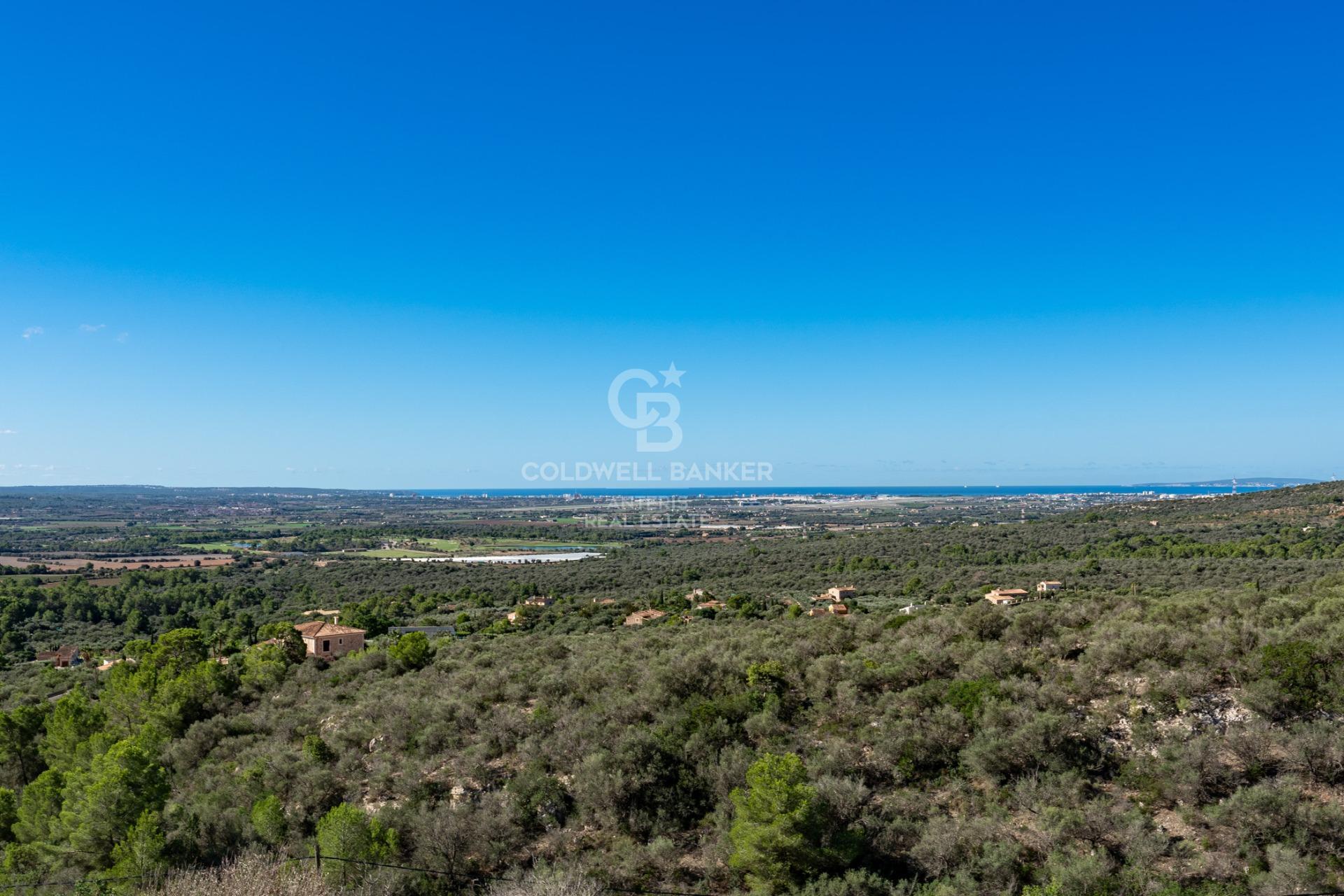 Elegante propiedad a estrenar con piscina e impresionantes vistas panorámicas en Puntiró