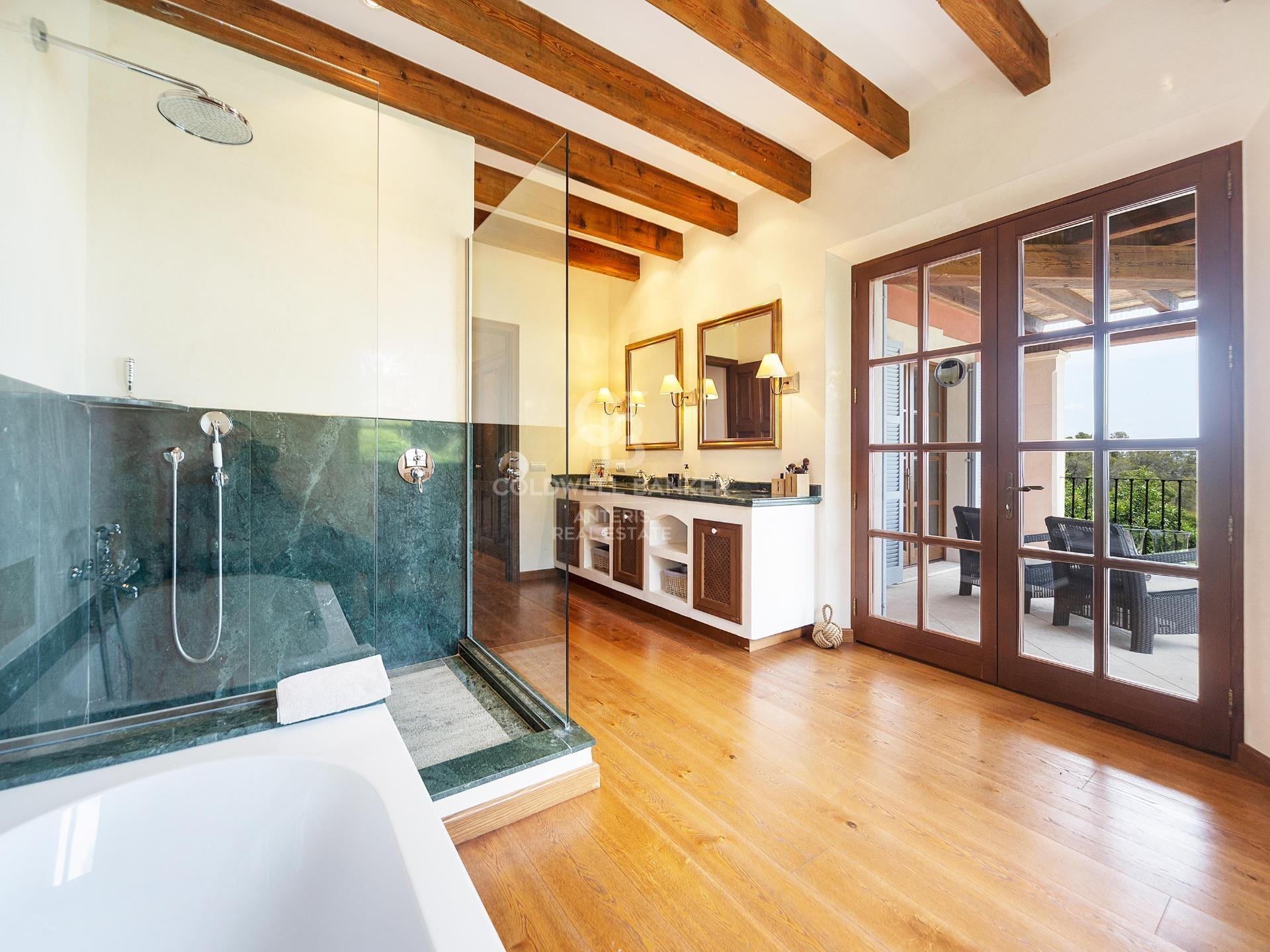 Impresionante propiedad rural con apartamento de invitados y permiso de alquiler vacacional cerca de