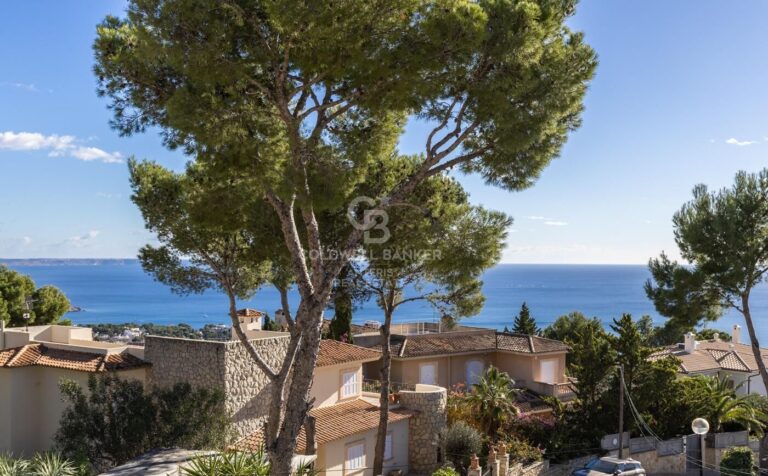 Elegante chalet con vista mar en la mejor zona de Costa d en Blanes