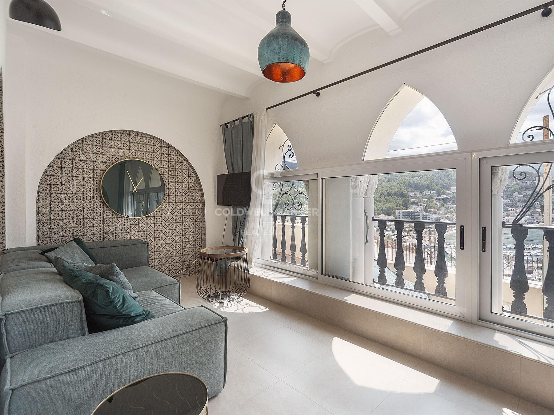 Apartamento fenomenal en Port de Soller con impresionantes vistas al mar y permiso de alquiler vacac