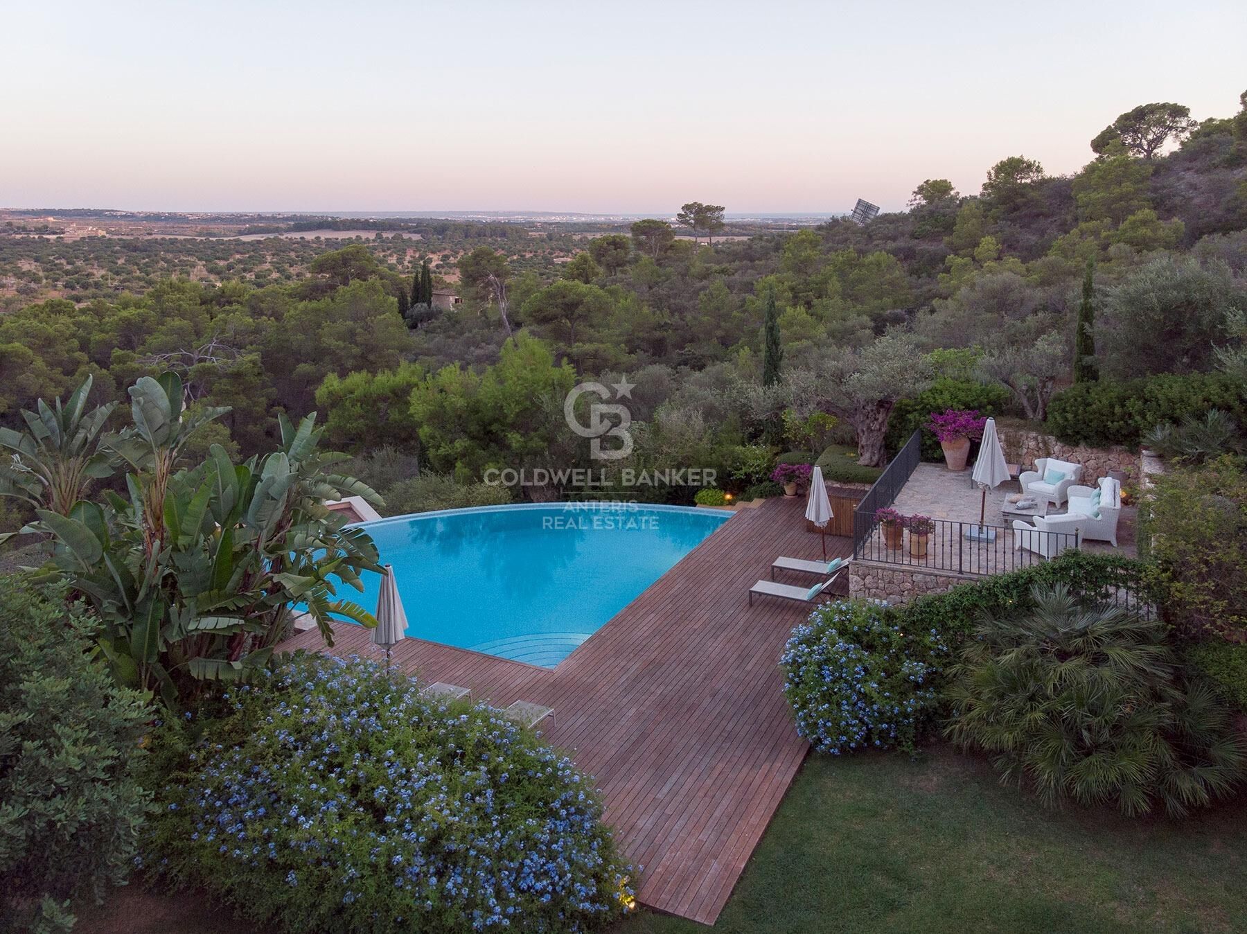 Impresionante propiedad rural con apartamento de invitados y permiso de alquiler vacacional cerca de