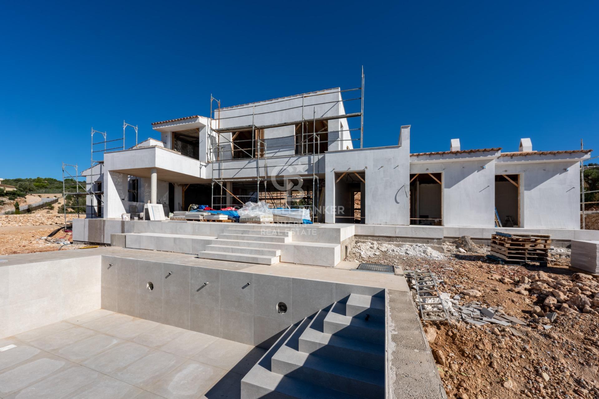 Elegante propiedad a estrenar con piscina e impresionantes vistas panorámicas en Puntiró