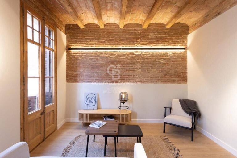 Bonito piso reformado en finca clásica cerca de Passeig de Sant Joan