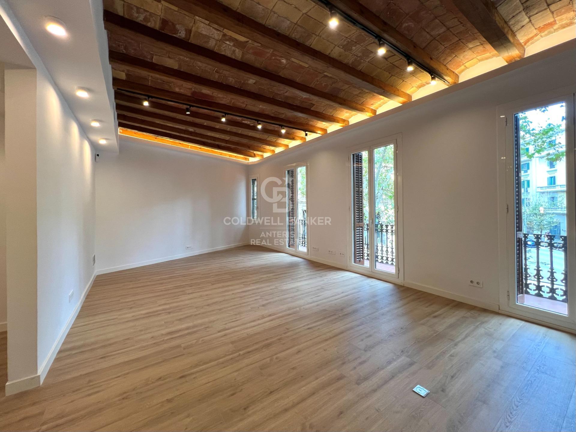 Zachwycające mieszkanie w sercu dzielnicy Eixample