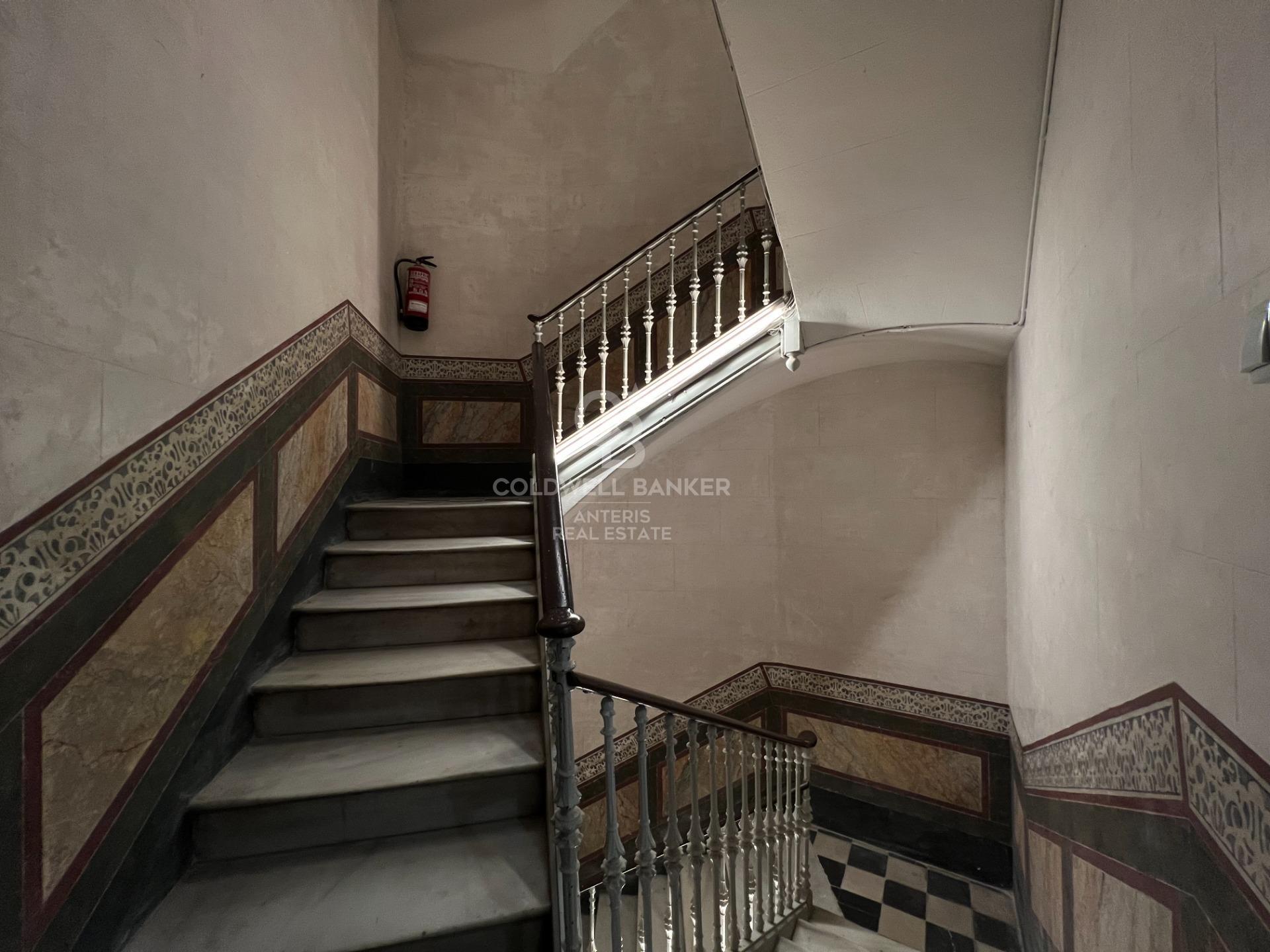 Zachwycające mieszkanie w sercu dzielnicy Eixample