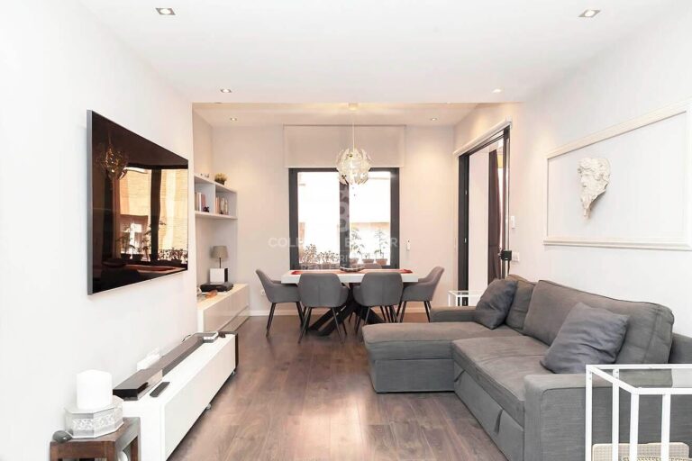 Exclusivo piso con terraza cubierta y balcón en Sant Gervasi-Galvany