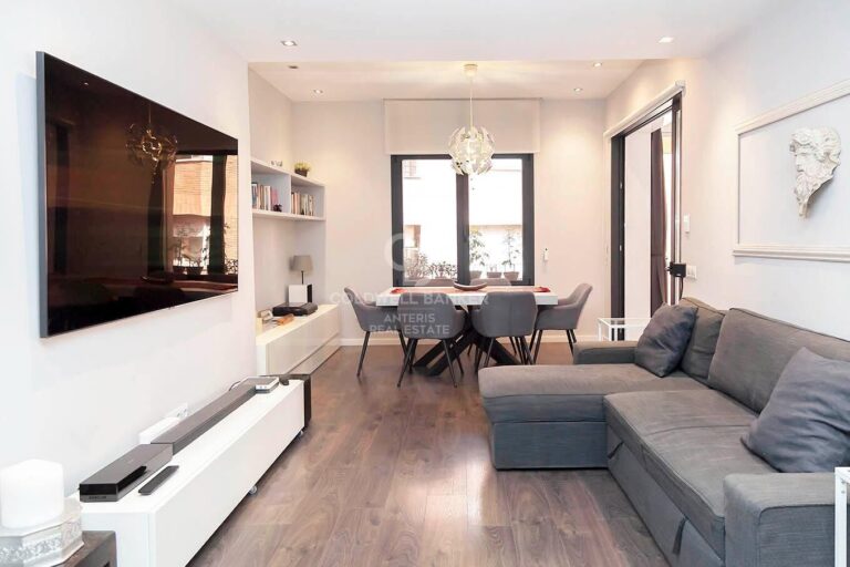 Exclusivo piso con terraza cubierta y balcón en Sant Gervasi-Galvany