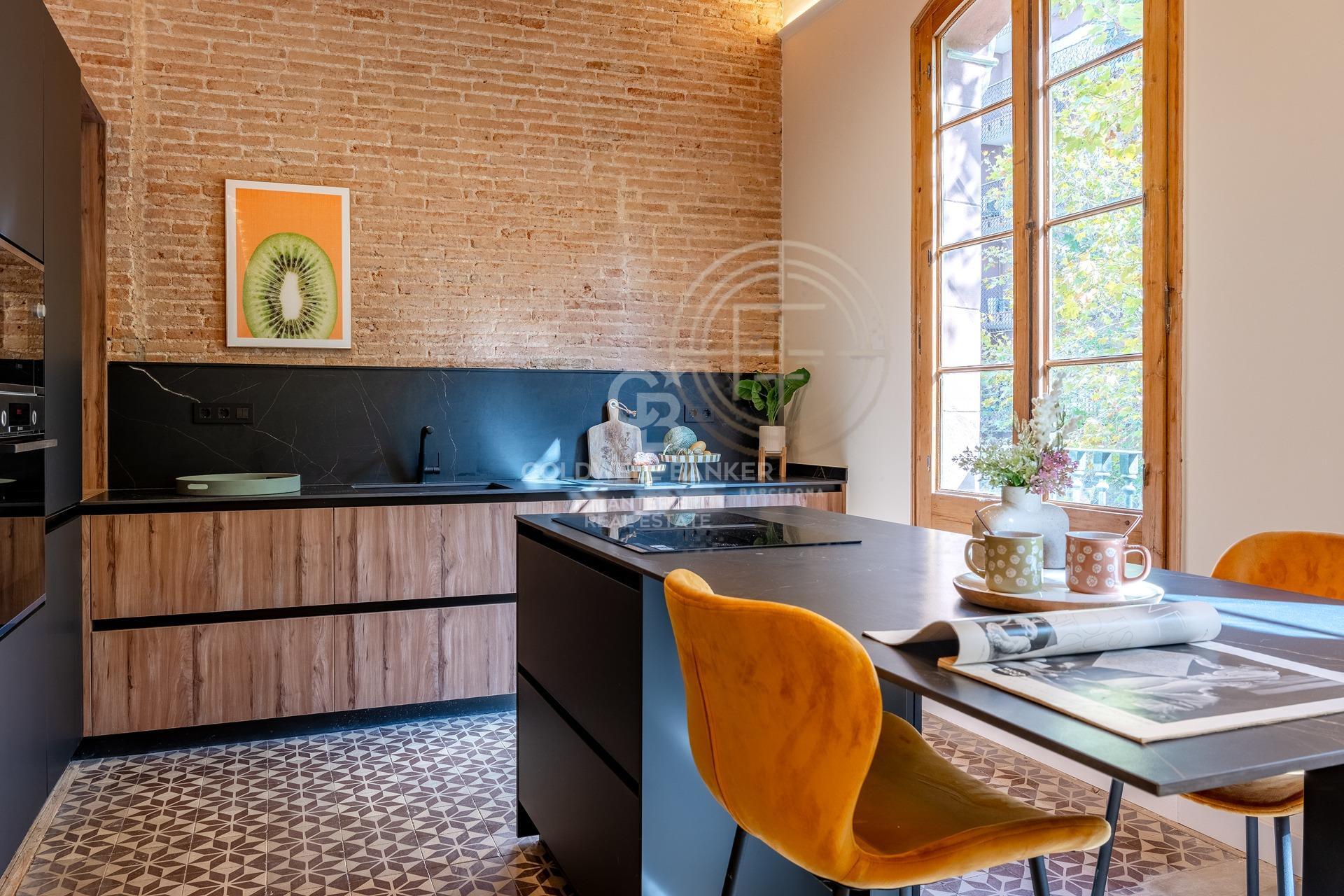 Jasny i nowoczesny apartament w La Dreta de l’Eixample