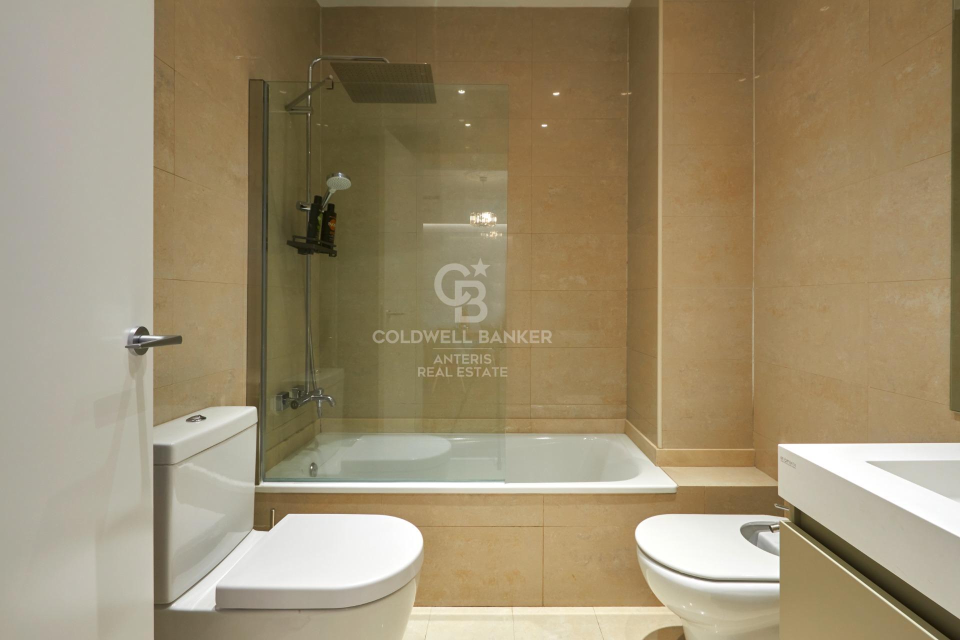 Mieszkanie z licencją turystyczną w modernistycznej kamienicy