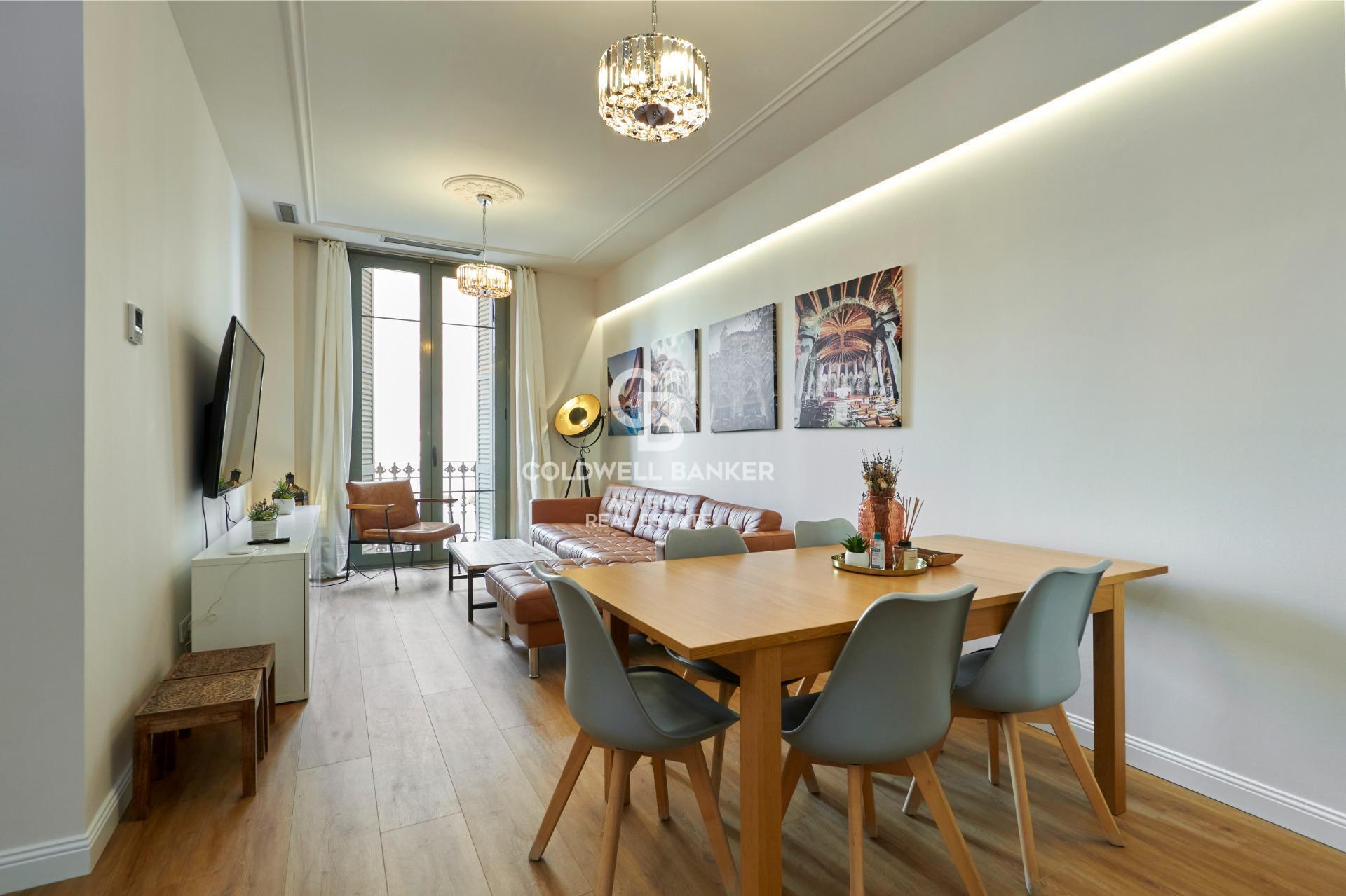 Mieszkanie z licencją turystyczną w modernistycznej kamienicy