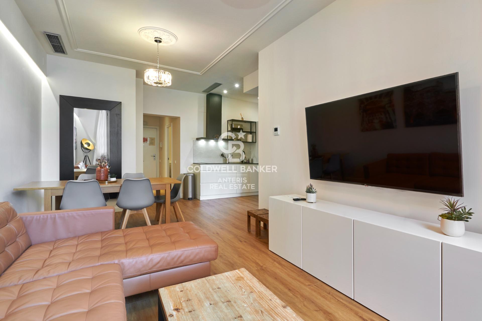 Mieszkanie z licencją turystyczną w modernistycznej kamienicy