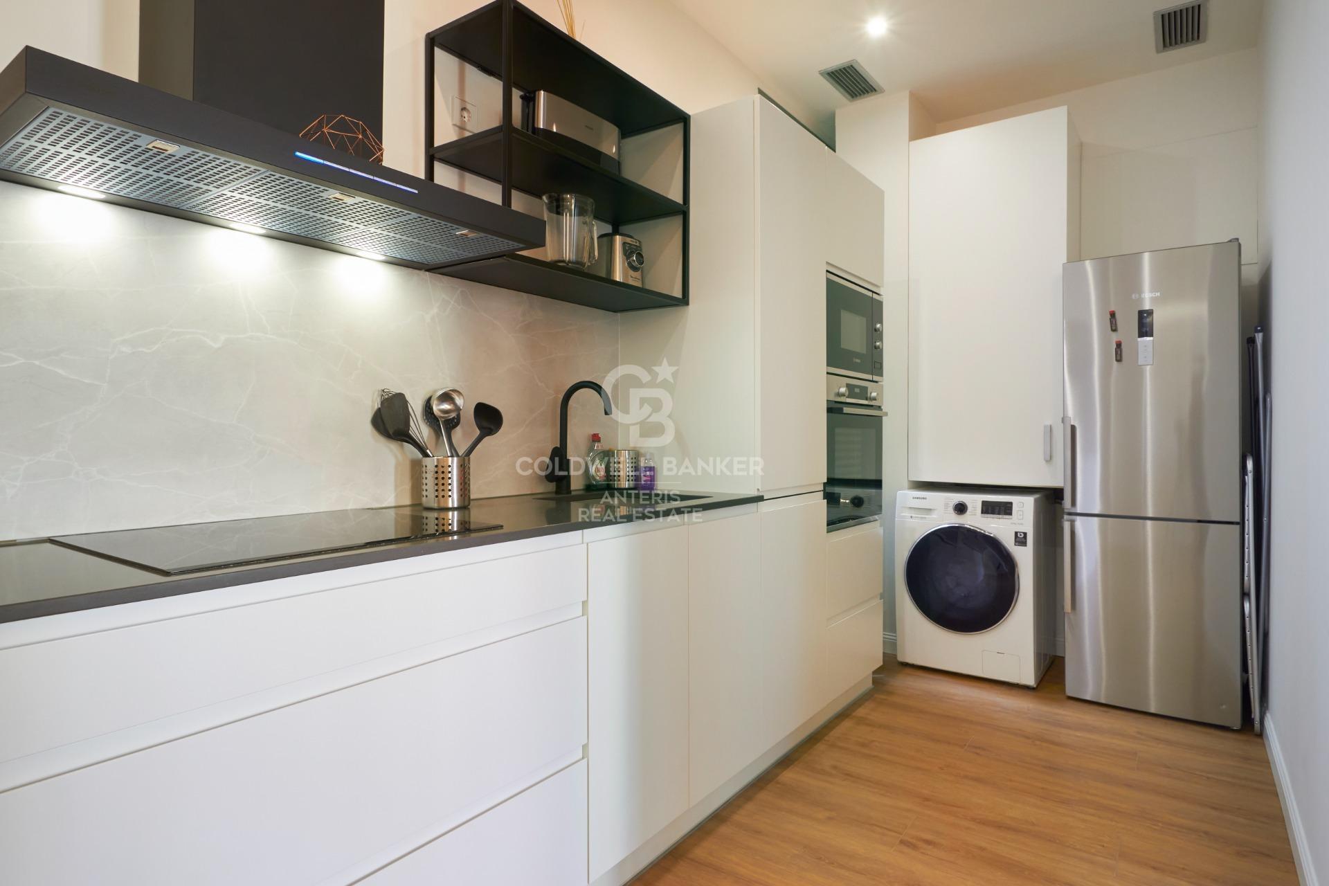 Mieszkanie z licencją turystyczną w modernistycznej kamienicy