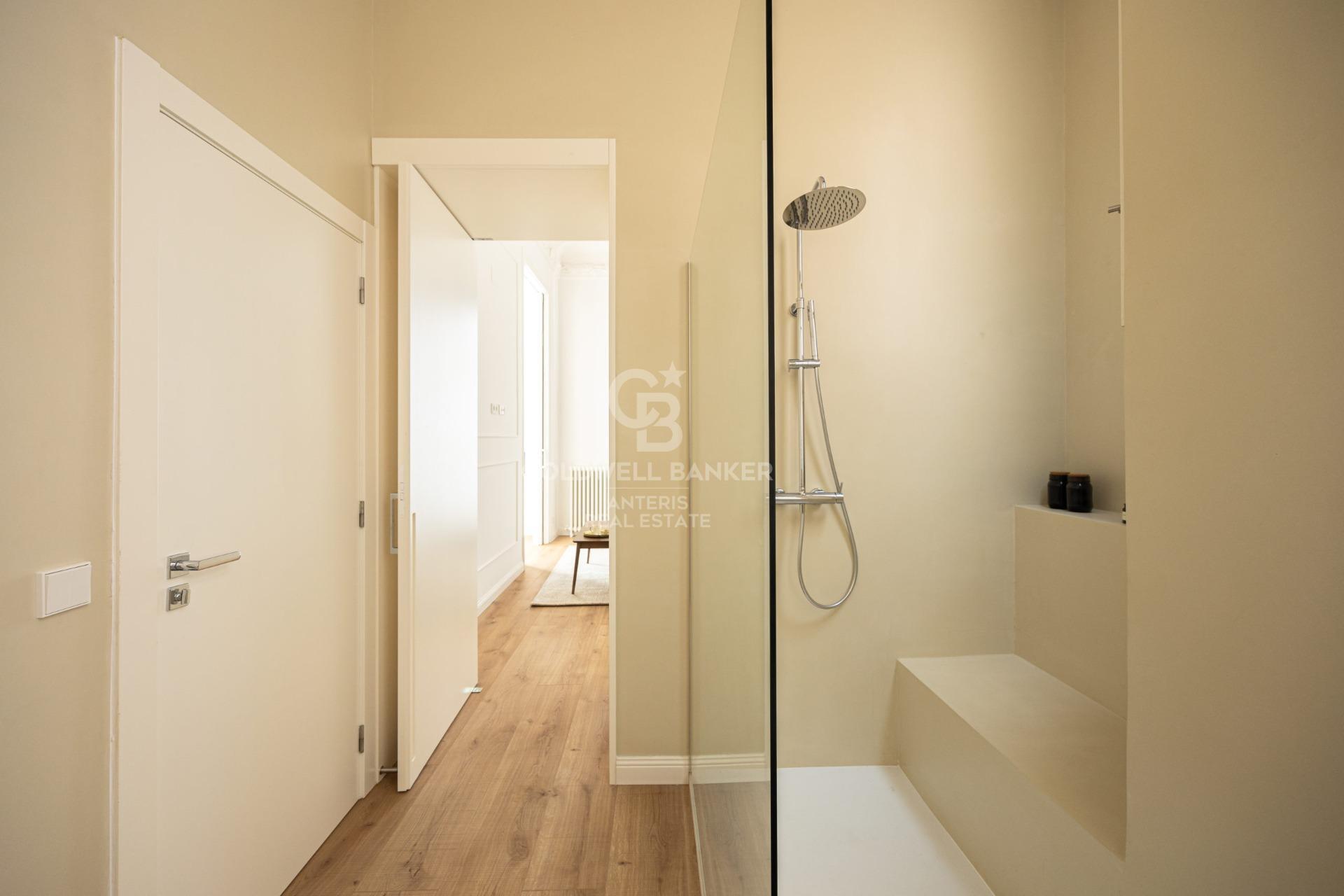 Stylowy apartament w pobliżu Placu Katalońskiego