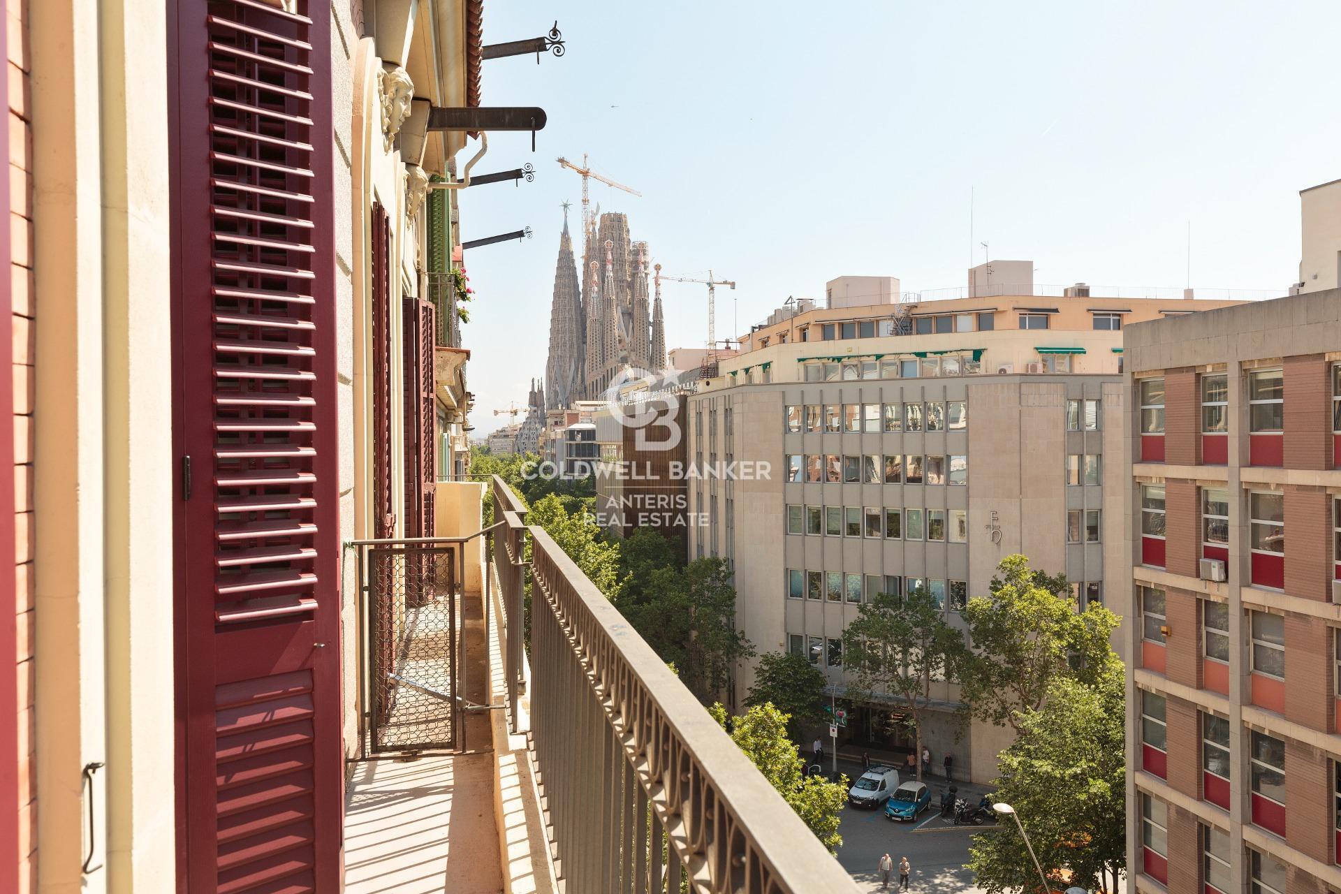 Apartament z 4 sypialniami z widokiem na Sagrada Familia