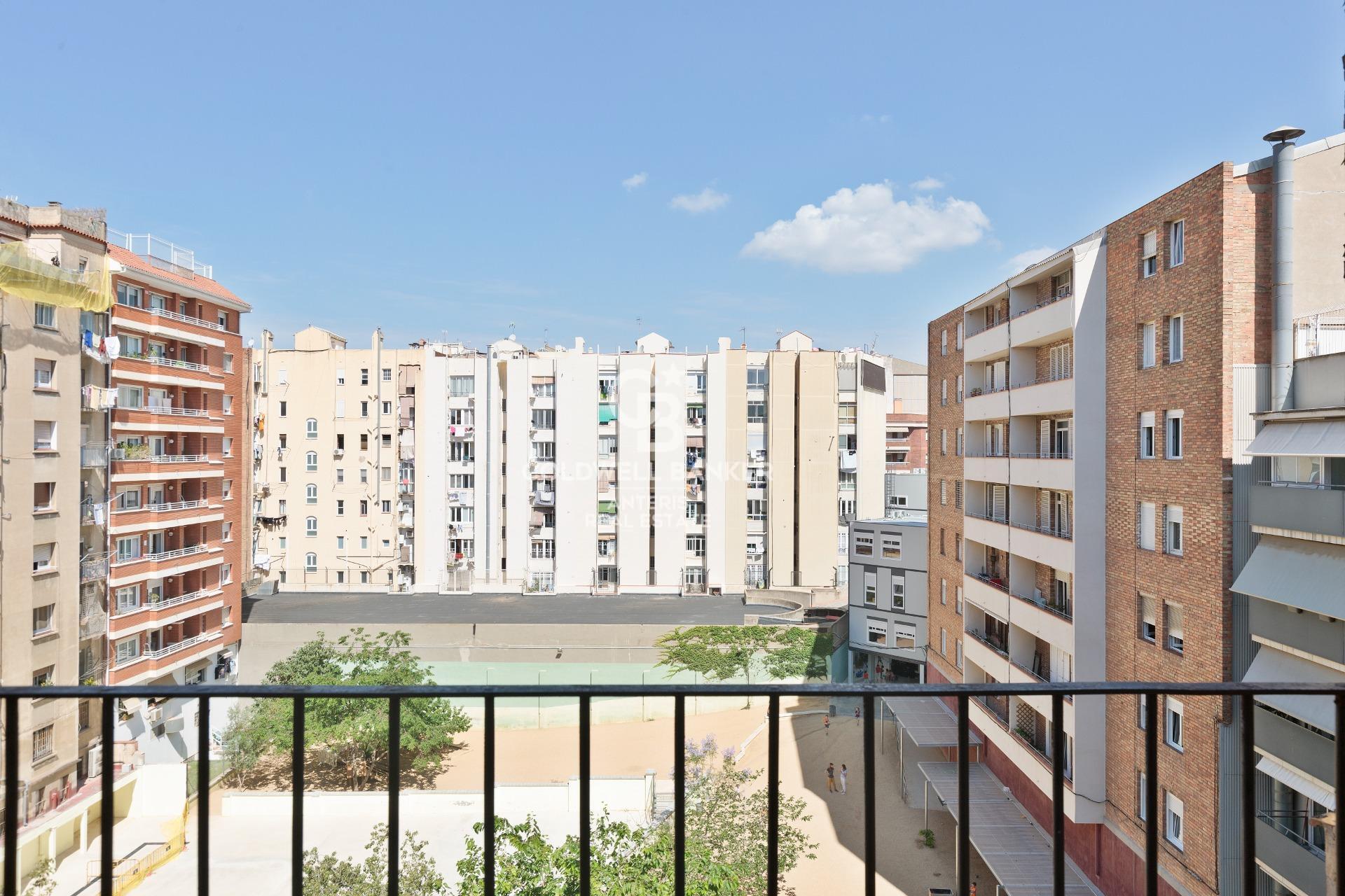 Apartament z 4 sypialniami z widokiem na Sagrada Familia