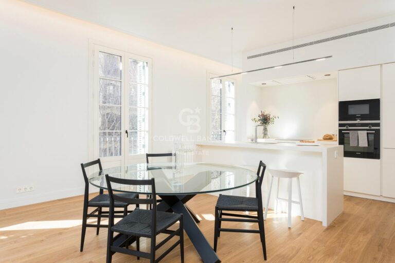 Luksusowe apartamenty w odnowionej kamienicy w centrum Barcelony