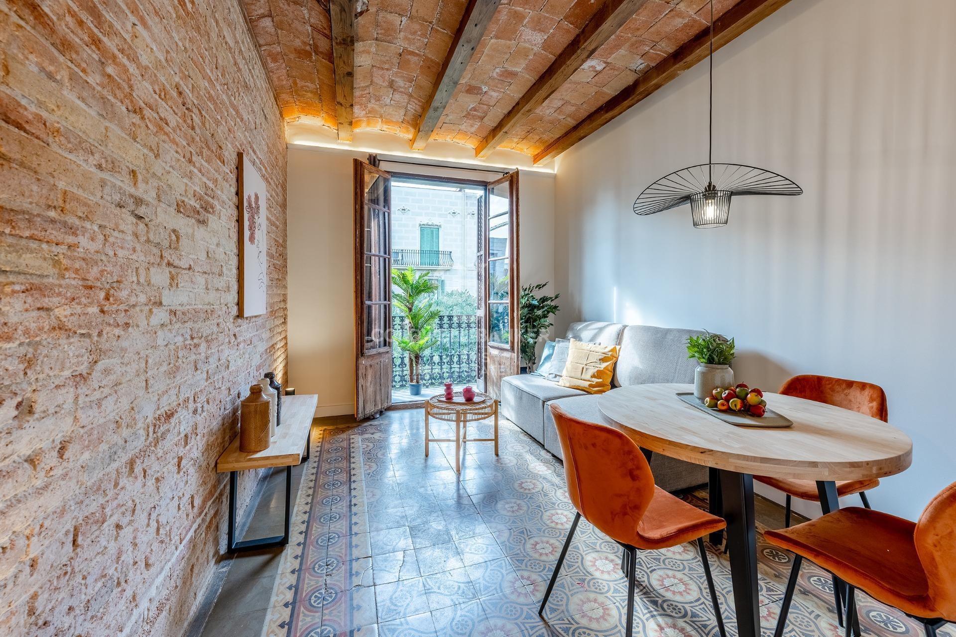 Wspaniałe mieszkanie w sercu Eixample