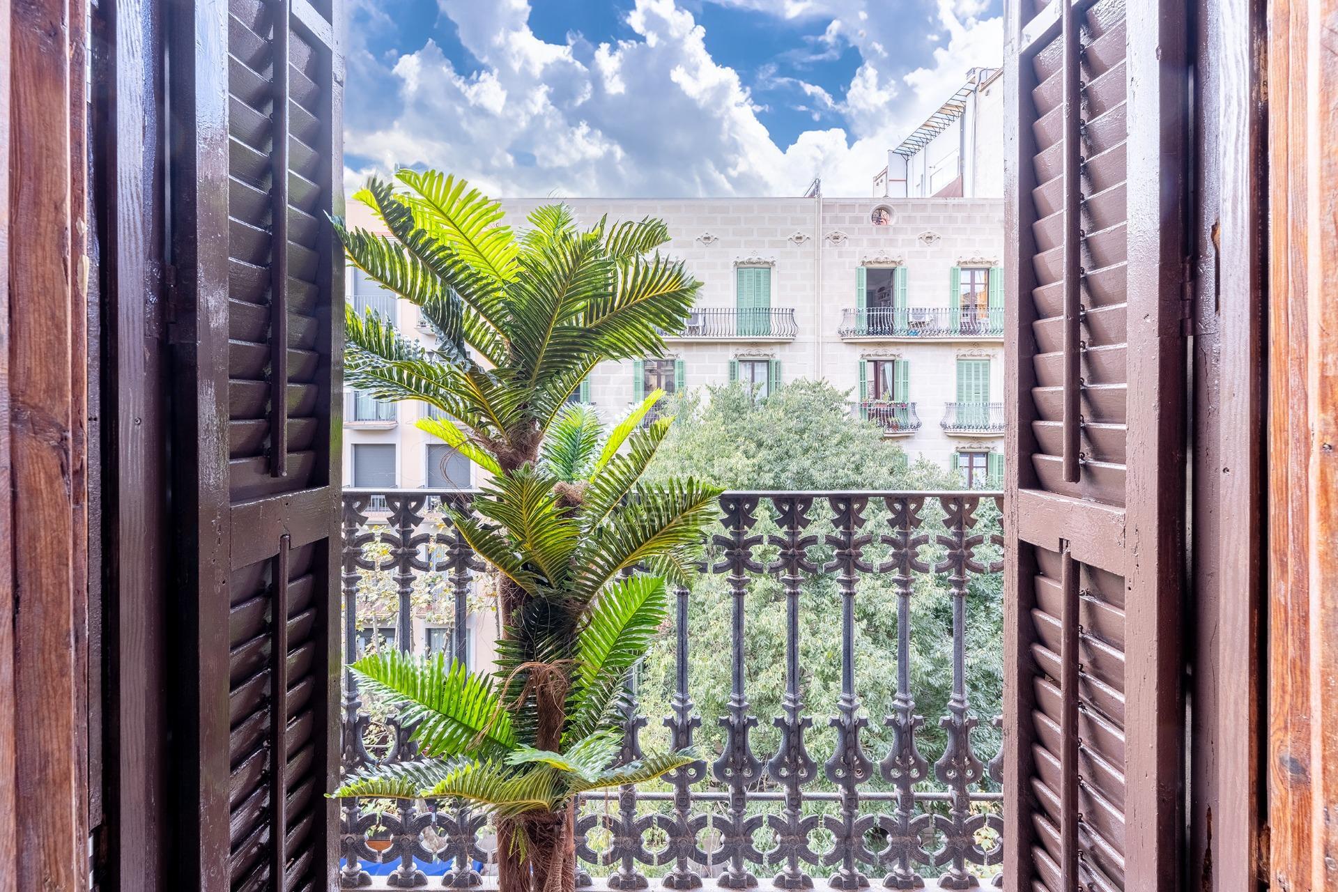 Wspaniałe mieszkanie w sercu Eixample