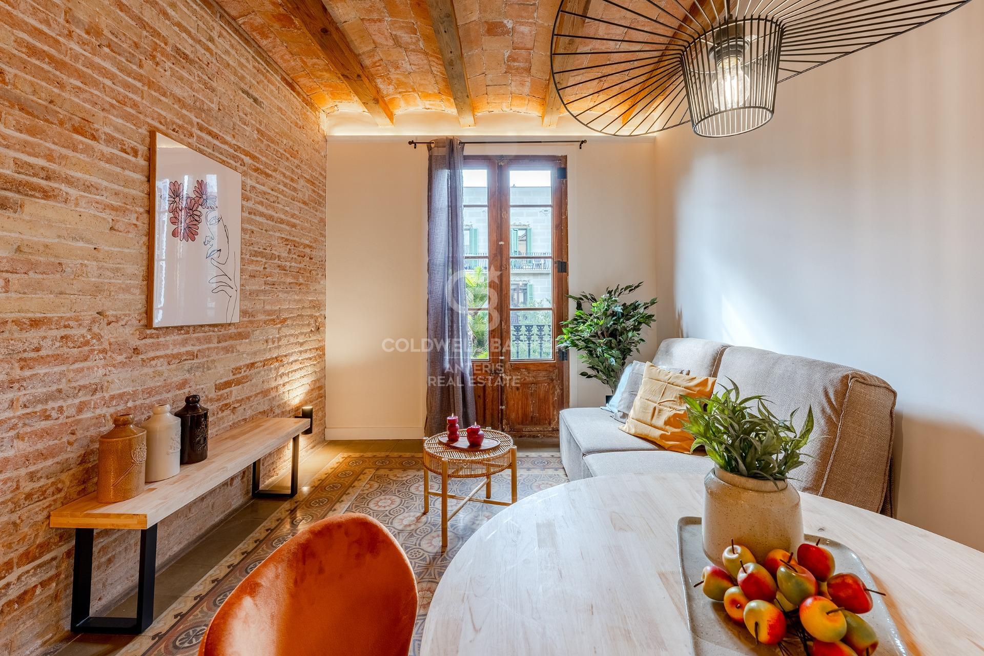 Wspaniałe mieszkanie w sercu Eixample