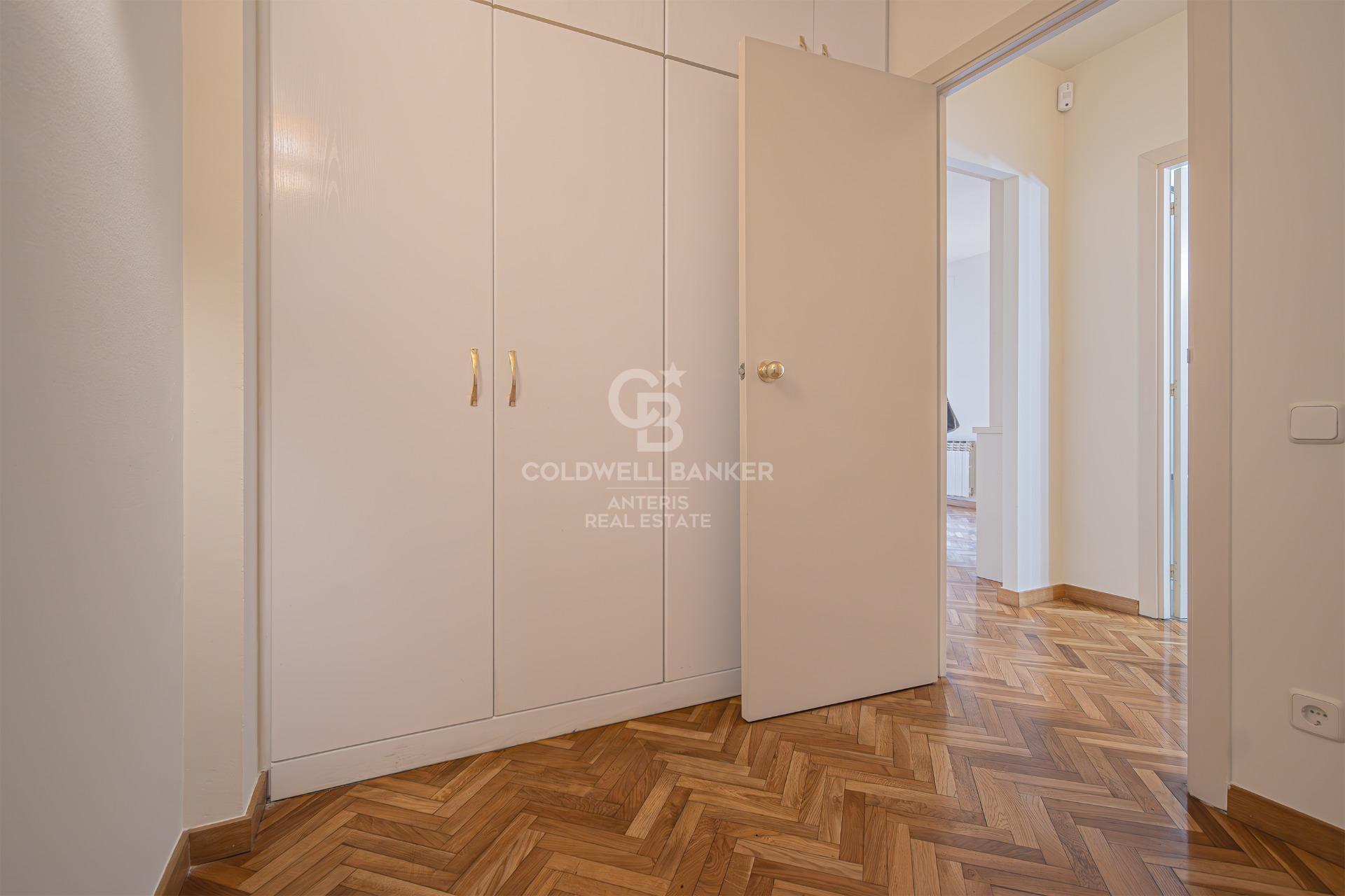 Apartament z widokiem na park w El Putxet