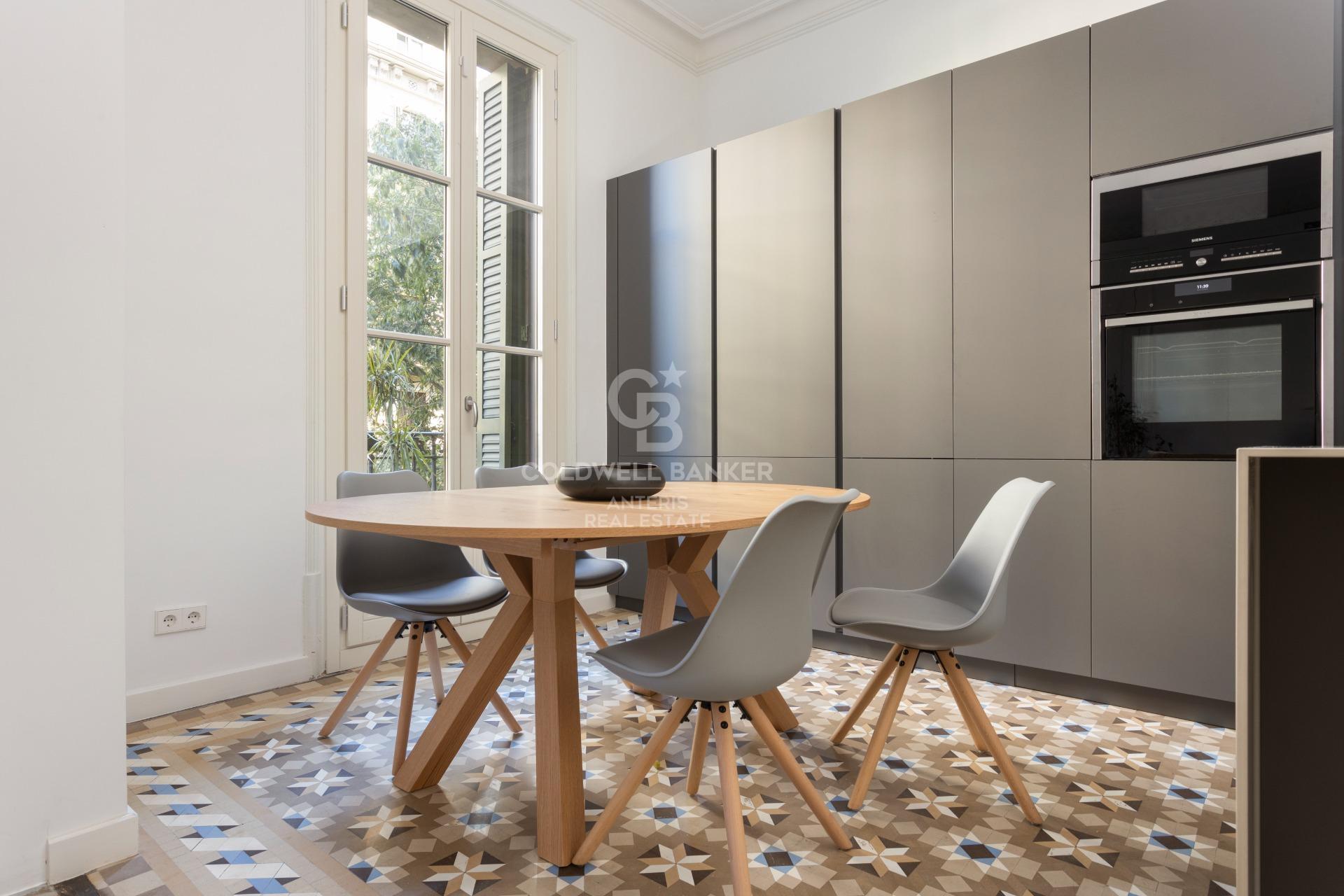 Renovated flat with luxury finishes