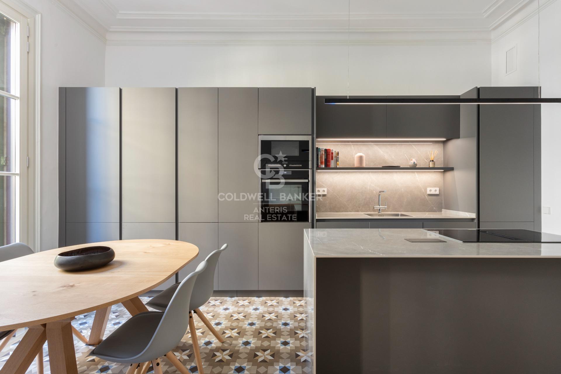 Renovated flat with luxury finishes