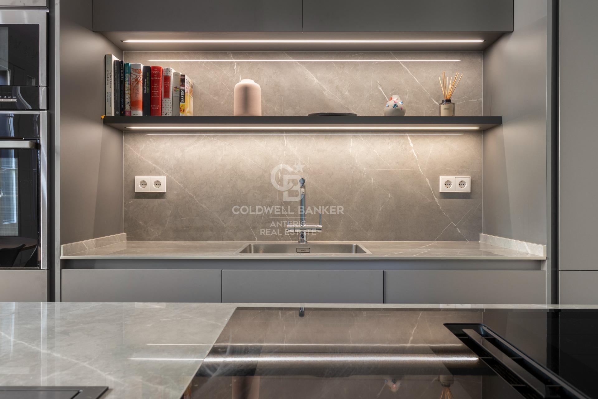 Renovated flat with luxury finishes