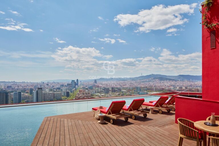 Experience exclusivity and luxury in an oceanfront building