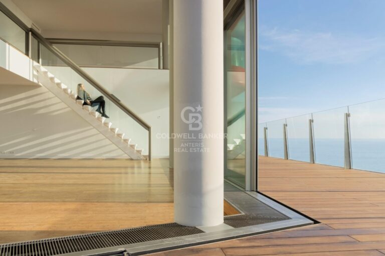 Experience exclusivity and luxury in an oceanfront building