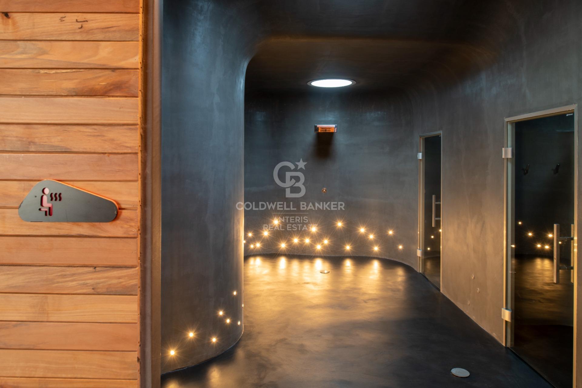 Vive la exclusividad y el lujo en un edificio frente al mar